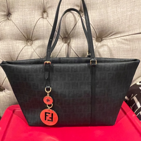 BLACK FENDI PURSE - Picture 7 of 11